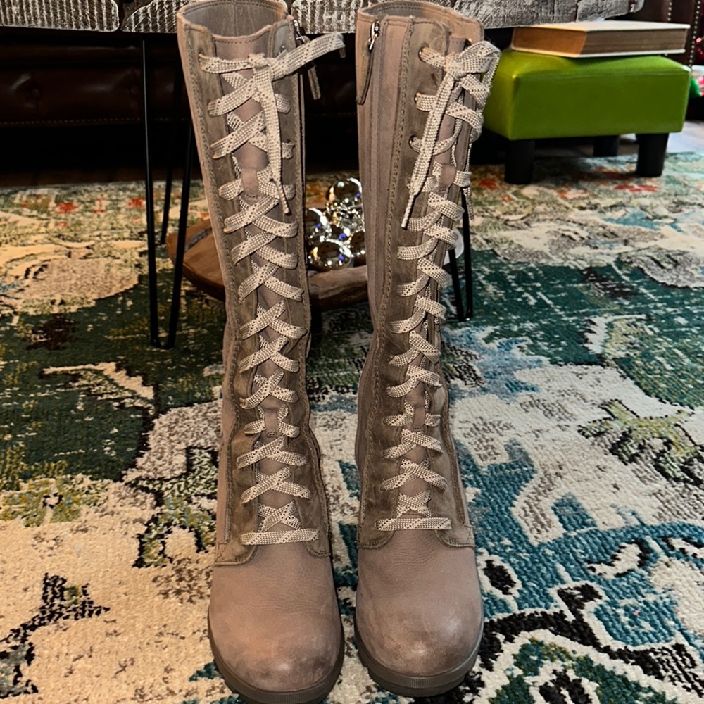 Sorel tall boots